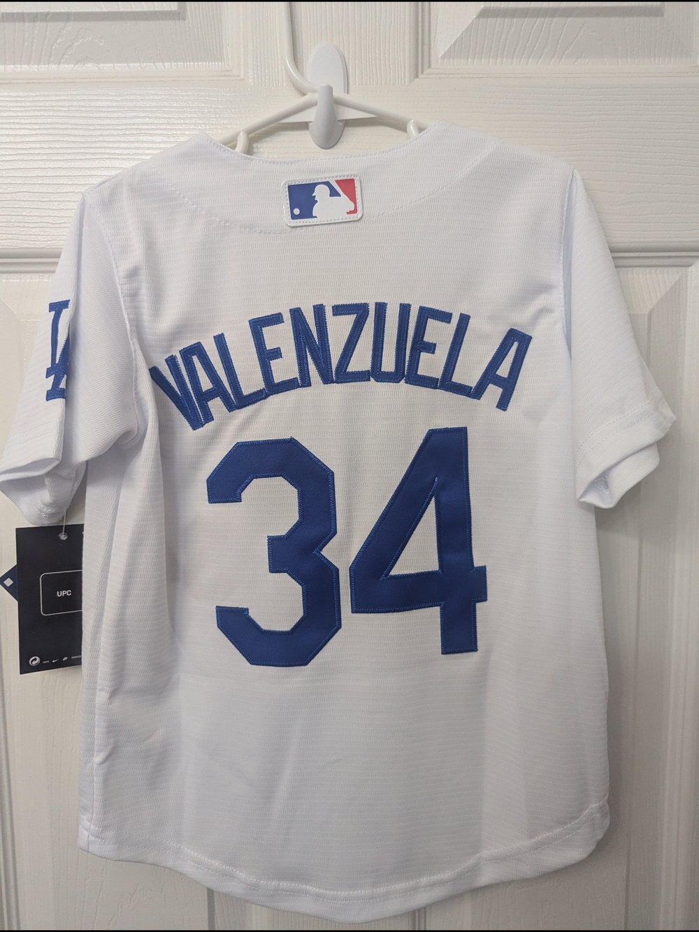 Dodgers 4T / 5T Valenzuela Jersey - Picture 2 of 5